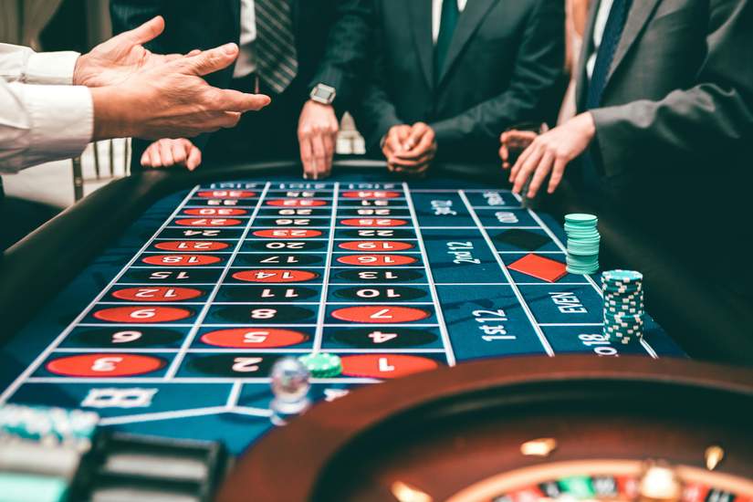 Live casino-spel vs RNG-baserade spel: En jämförande analys